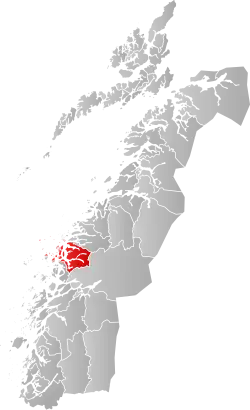 Mapa do condado de Møre og Romsdal com Rødøy em destaque.