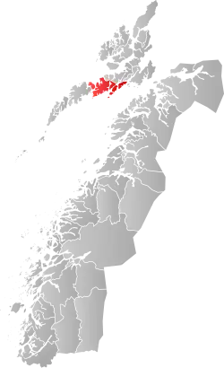 Mapa do condado de Møre og Romsdal com Vågan em destaque.