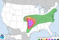 Esta versão do mapa mostra uma probabilidade de 45% de um tornado dentro de 25 milhas de um determinado ponto na área de maior risco, e uma chance de 10% de um tornado significativo.