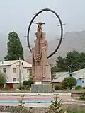 Estátua na praça principal de Naryn