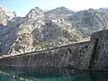 Vista das muralhas de Kotor.