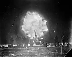 Disparo nocturno na cumeada de Vimy