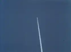 07 - O rastro de fumaça (Smoke), deixado pelo foguete Nike Smoke.
