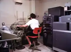 02 - Os negativos sofriam ajustes e correções antes da revelação.