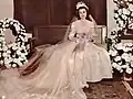 A primeira dama, Laura Dornelles Gonçalves, glamour e moda no período pós-guerra, com vestido fechado, e volumoso véu, típico da época.