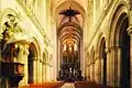 Salão interior da Catedral de Bayeux