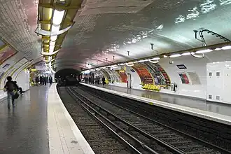 Plataforma em direção a Boulogne antes da instalação dos monitores SIEL.
