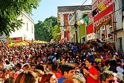Foliões nas ladeiras de Olinda.
