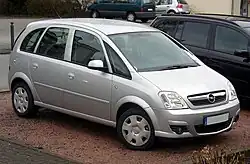 Opel Meriva, um monovolume de segmento B.