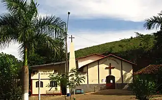 Igreja Nossa Senhora Aparecida no Bairro Departamento. Cartão Portal do trevo de acesso à cidade.