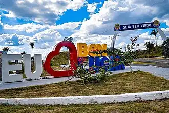 Pórtico de acesso à cidade de Bom Lugar