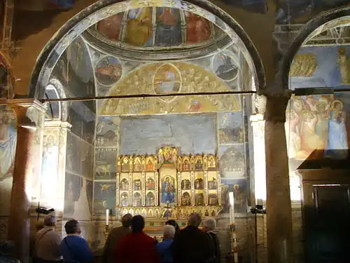 Políptico de Giusto de Menabuoi no altar do Baptistério.