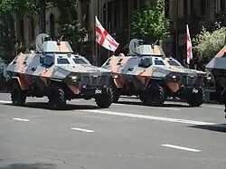 Veículos Didgori-2 durante um desfile.