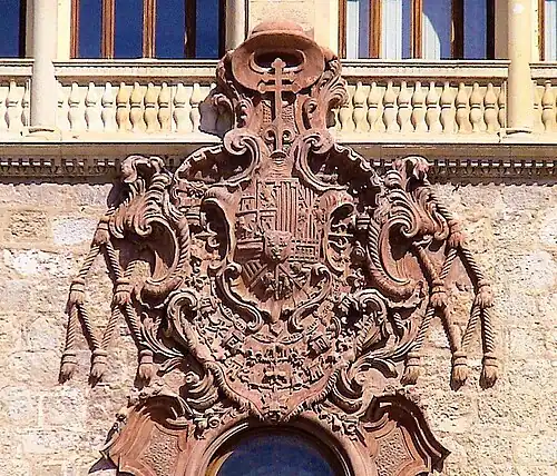 Brasão de armas do cardeal-infante Palácio do Arcebispo de Alcalá de Henares
