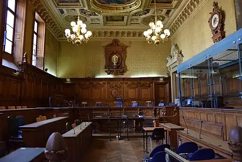 O Salle Voltaire da Court d'Assises