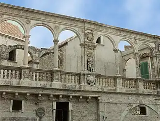 Palácio renascentista de Sylos-Calò (1.ª&nbsp;metade do século XVI), em Bitonto, onde funciona a Galeria Nacional da Apúlia