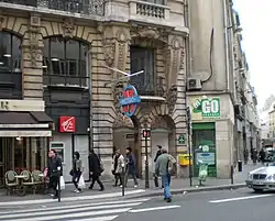 Uma entrada da estação (rue Réaumur).