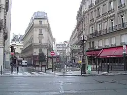 A entrada da estação.