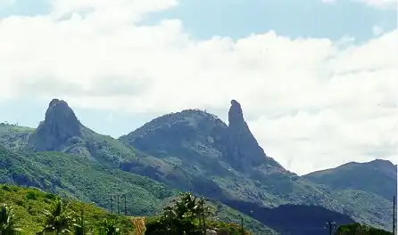 Pedra do Frade, ícone que deu nome a cidade