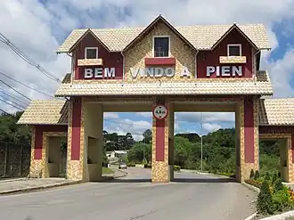 Portal de entrada para Piên.
