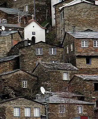Vista parcial da aldeia de Piódão