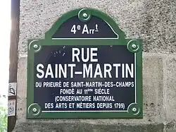 Placa de rua para a rue Saint-Martin em Paris.