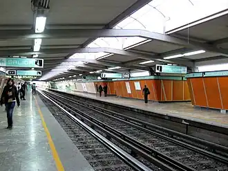 Interior da Estação Fray Servando da Linha 4.