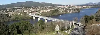 Ponte rodo-ferroviária sobre o Rio Minho.