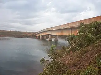 Ponte sobre represa de Queimado, que liga o Distrito Federal a Minas Gerais.
