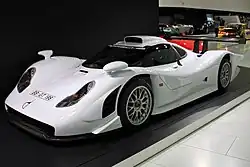 Versão de rua do 911 GT1 homologada para 1998