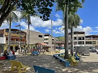 Praça Juventino Gomes Ribeiro no bairro Limoeiro