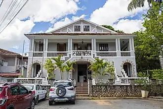 Prefeitura Municipal de Areal, vista pela frente.