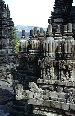 Prambanan [r]