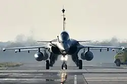 Um Dassault Rafale F-3R croata, de fabricação francesa, no Aeroporto de Zagreb.