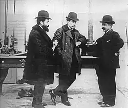 Os três irmãos Renault: Marcel, Louis e Fernand.