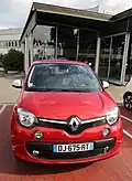 Parte frontal de um Renault Twingo 2013 (pré-facelift)