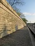 Muralhas do fosso da Bastilha completamente preservados