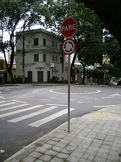 Uma rotatória em Belo Horizonte.