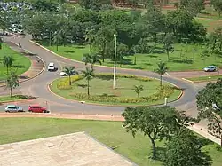 Rotatória de Brasília, onde é conhecida como "balão".