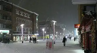 Uma rua de Rovaniemi no inverno