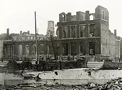Korte Voorhout (rua) no antigo centro da cidade, que também foi atingido pelo bombardeio