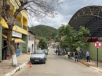 Rua Alvima, uma das principais vias da cidade.