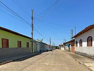 Rua Professor Benedito Mendes no interior do distrito
