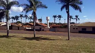 Vista de rua em Centralina, a partir da rodovia BR-153.
