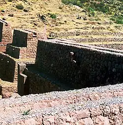 Vista doas ruínas do aqueduto