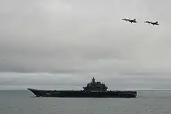 O Kuznetsov durante exercícios navais.