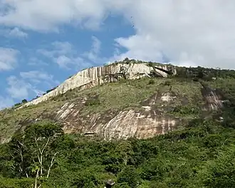 Formação rochosa em Panelas