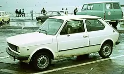 SEAT 127 serie II 2 portas.