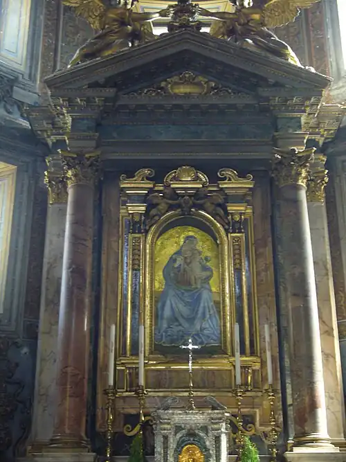 "Madona com o Menino", de Antoniazzo Romano, no altar-mor