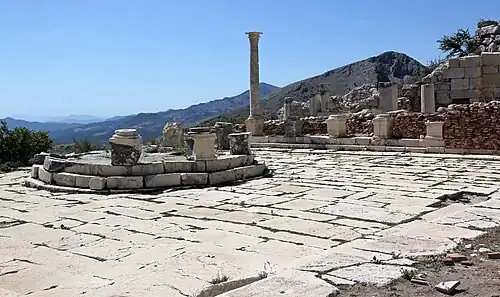 Matadouro com túmulo